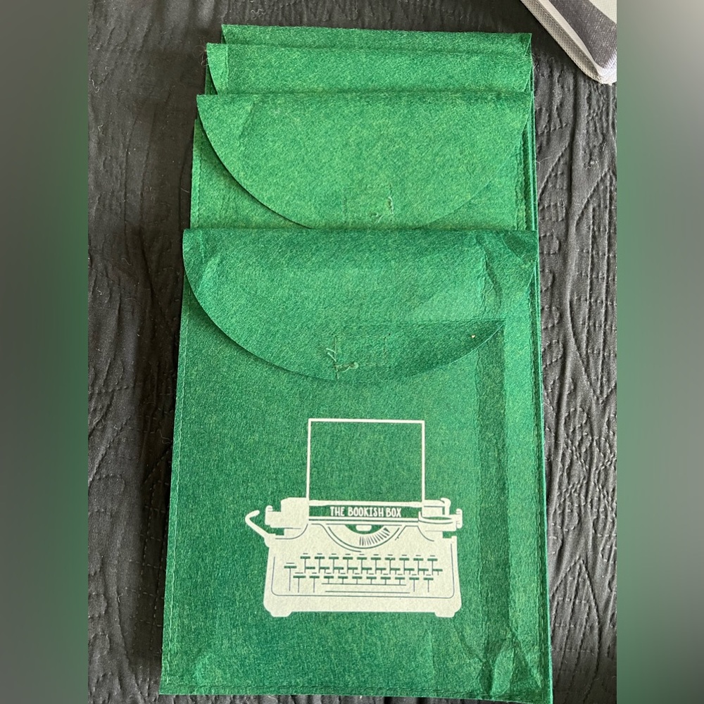 The bookish book holders